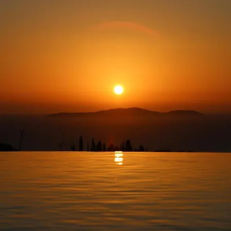 Villa Sunset Sea View 8 *