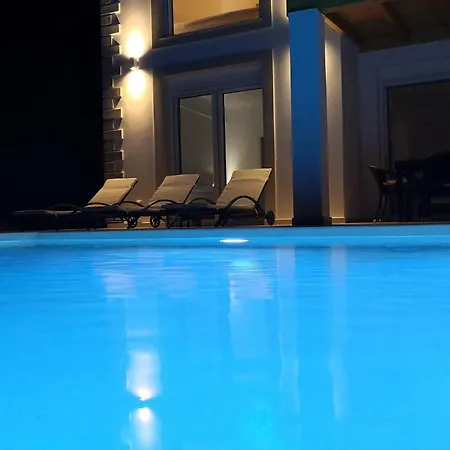 빌라 Sunset Sea View 8 *